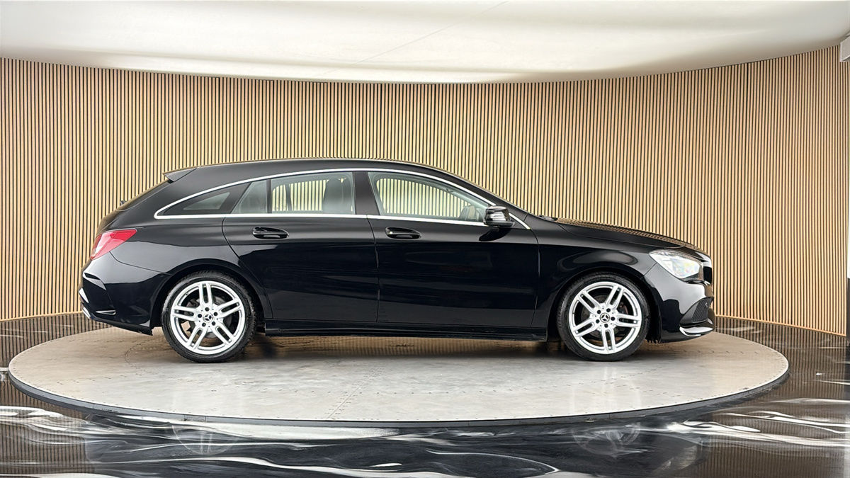 Mercedes-Benz CLA Image 16