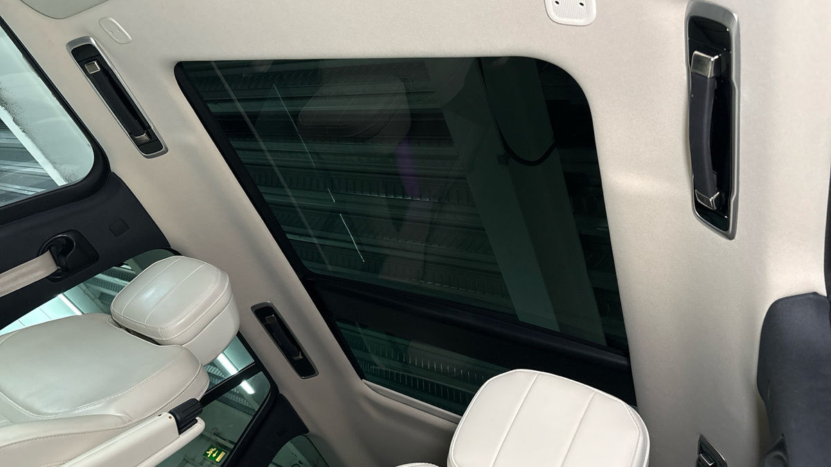 Land Rover Range Rover Image 6