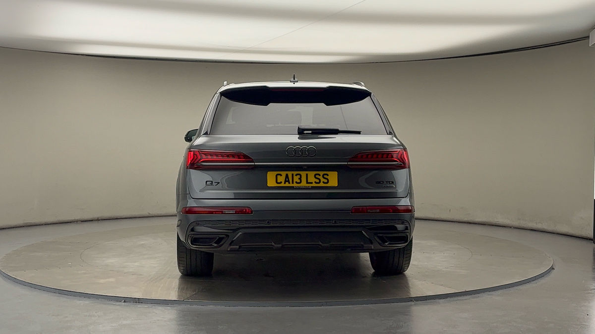 More views of Audi Q7