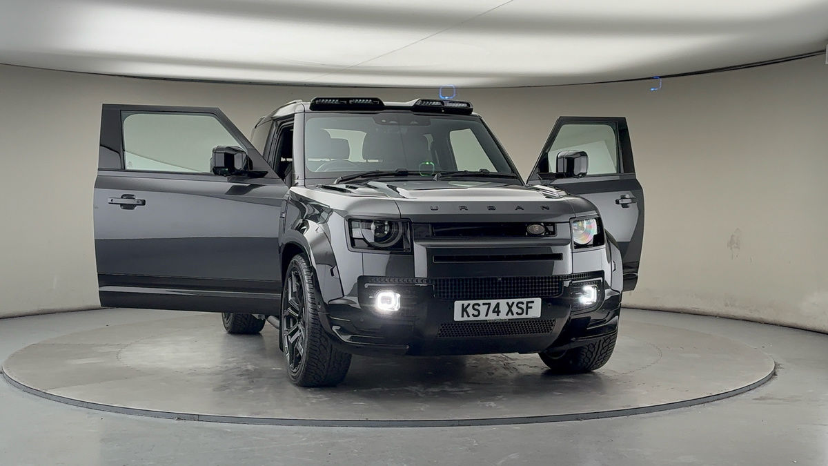 More views of Land Rover Defender 90