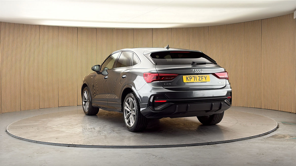 More views of Audi Q3
