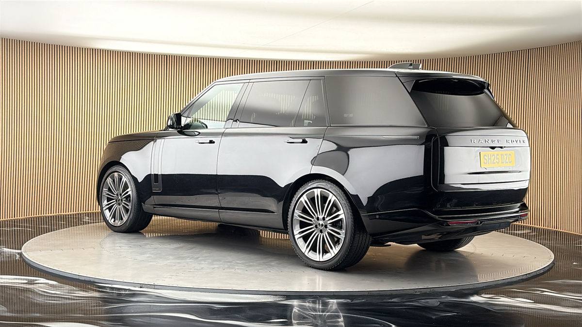 More views of Land Rover Range Rover