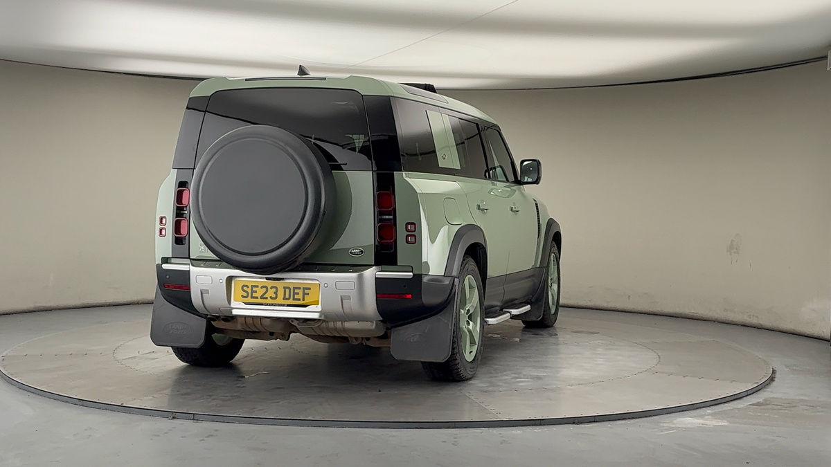 More views of Land Rover Defender 110