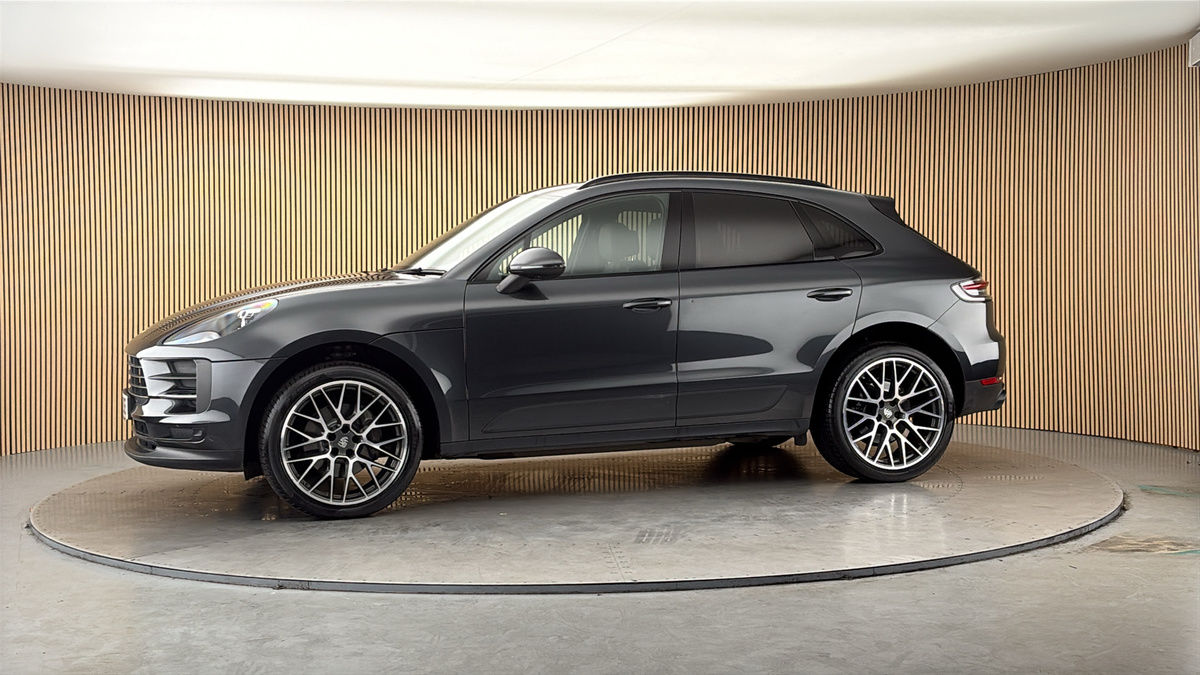 More views of Porsche Macan