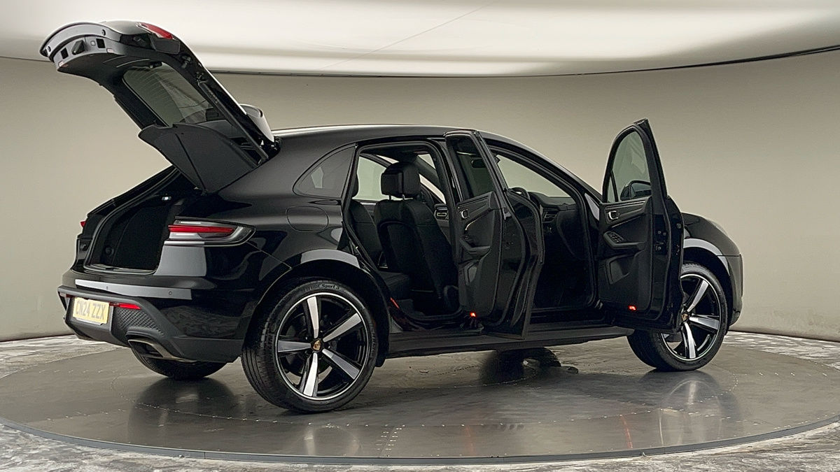 More views of Porsche Macan