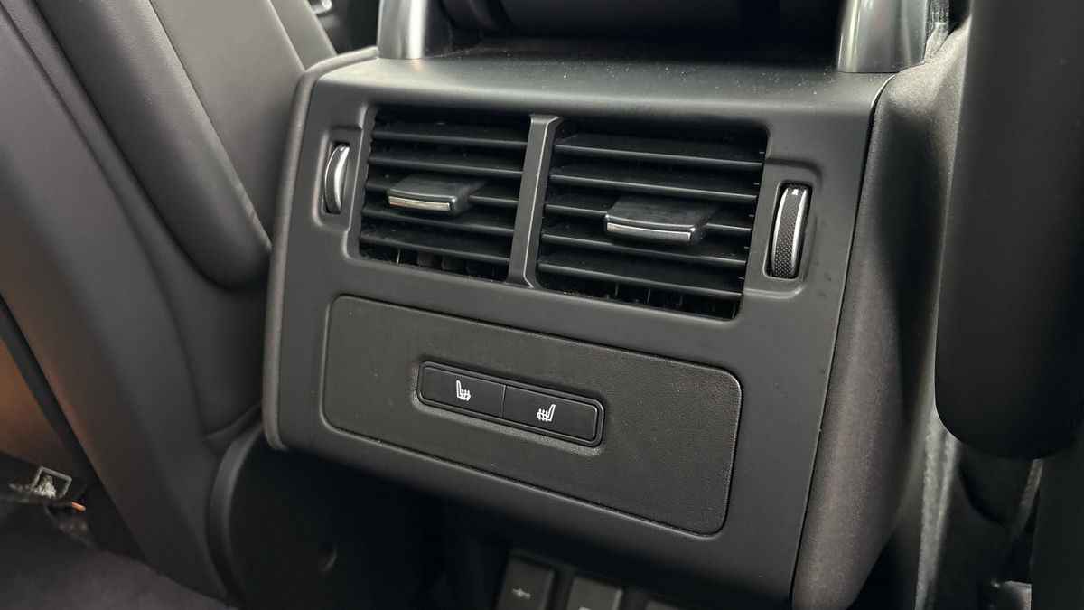 Land Rover Discovery Image 25