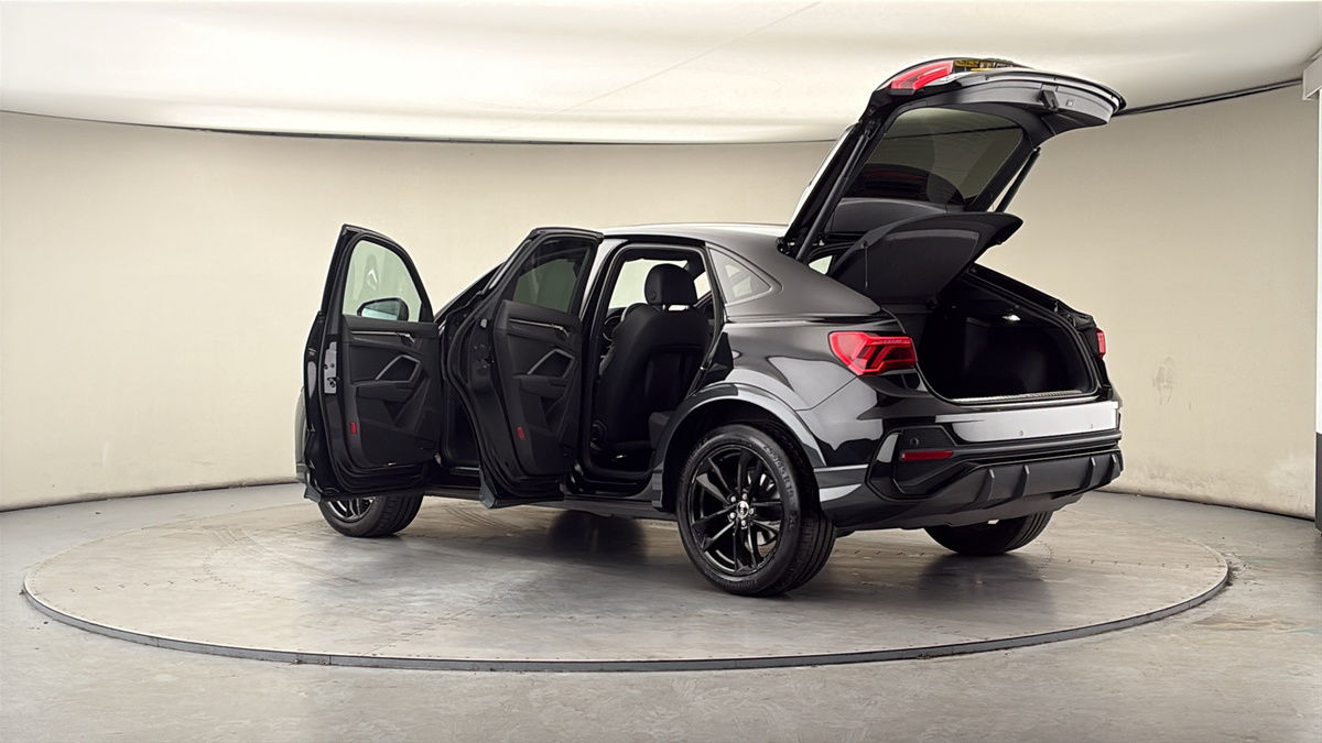 More views of Audi Q3