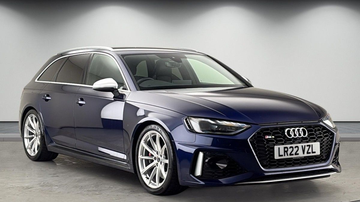 Audi RS4 Avant Sticky Header Image