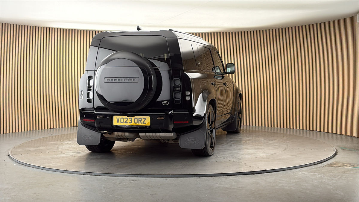 More views of Land Rover Defender 110