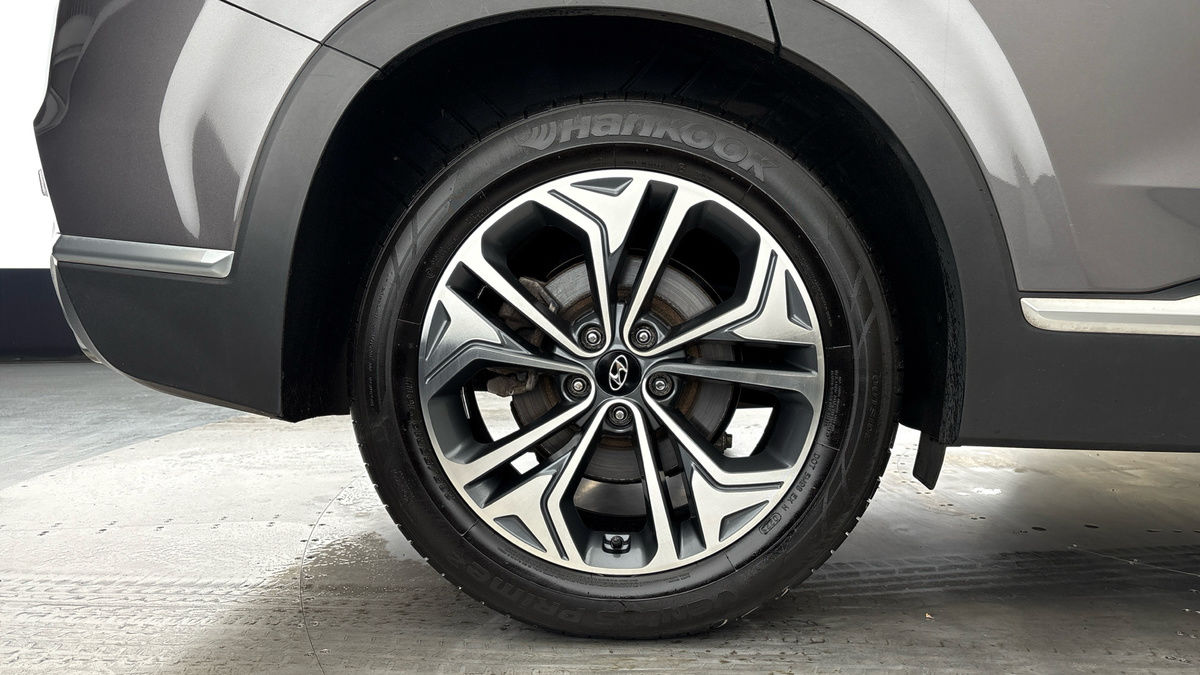 Hyundai Santa Fe Image 10