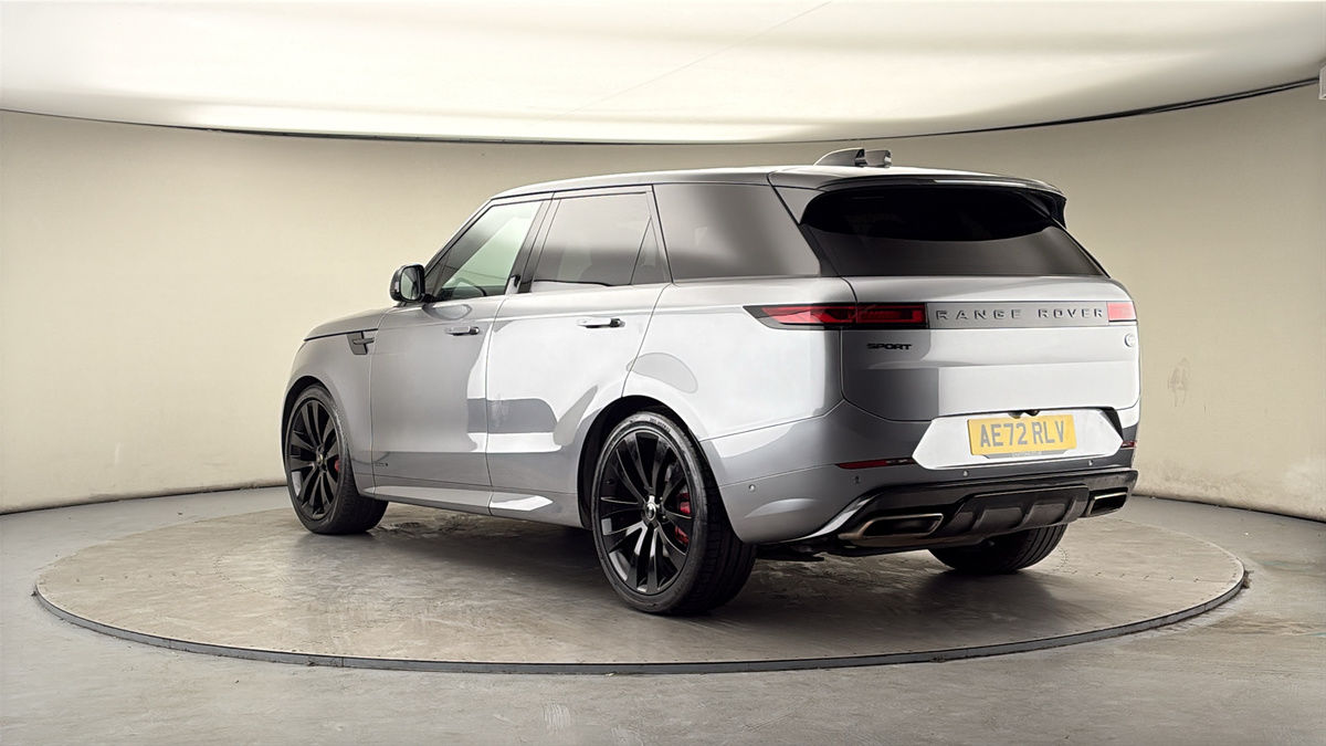 Land Rover Range Rover Sport Image 2