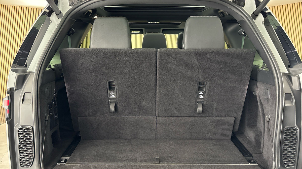 Land Rover Discovery Image 11