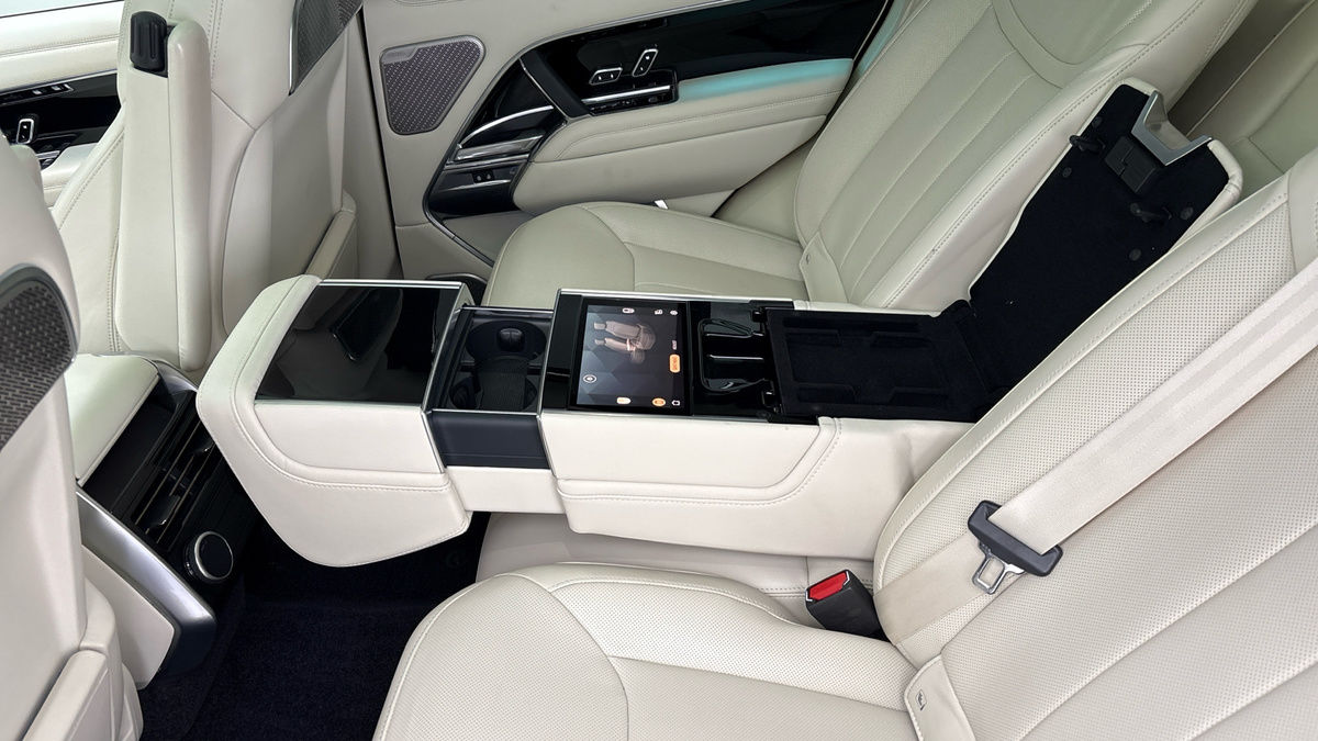 Land Rover Range Rover Image 9