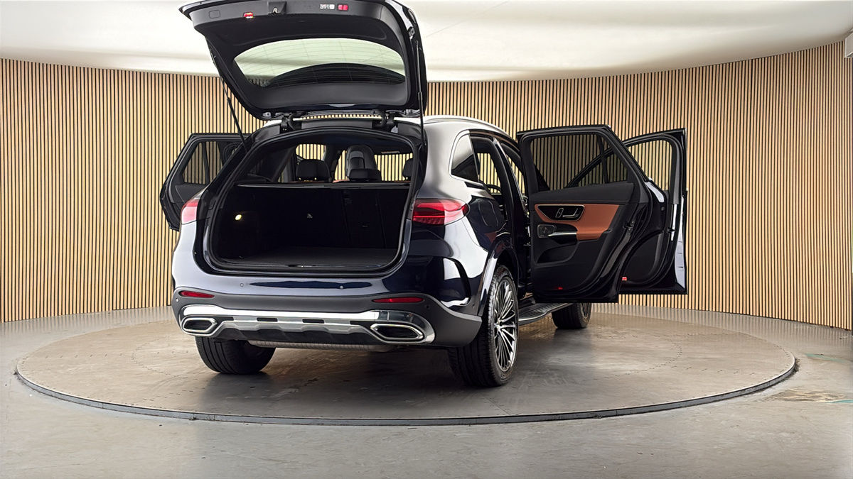 More views of Mercedes-Benz GLC