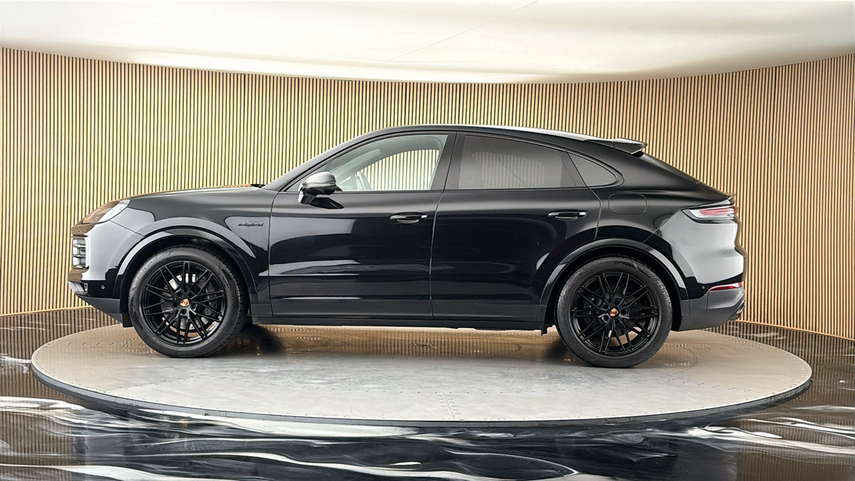 Porsche Cayenne Image 15