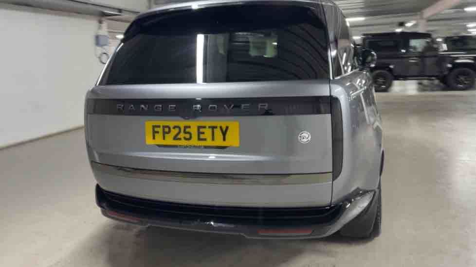 More views of Land Rover Range Rover