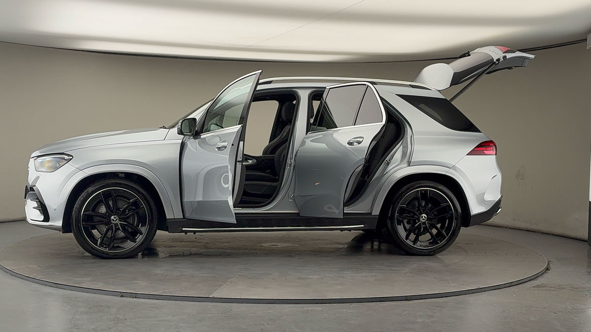 More views of Mercedes-Benz GLE