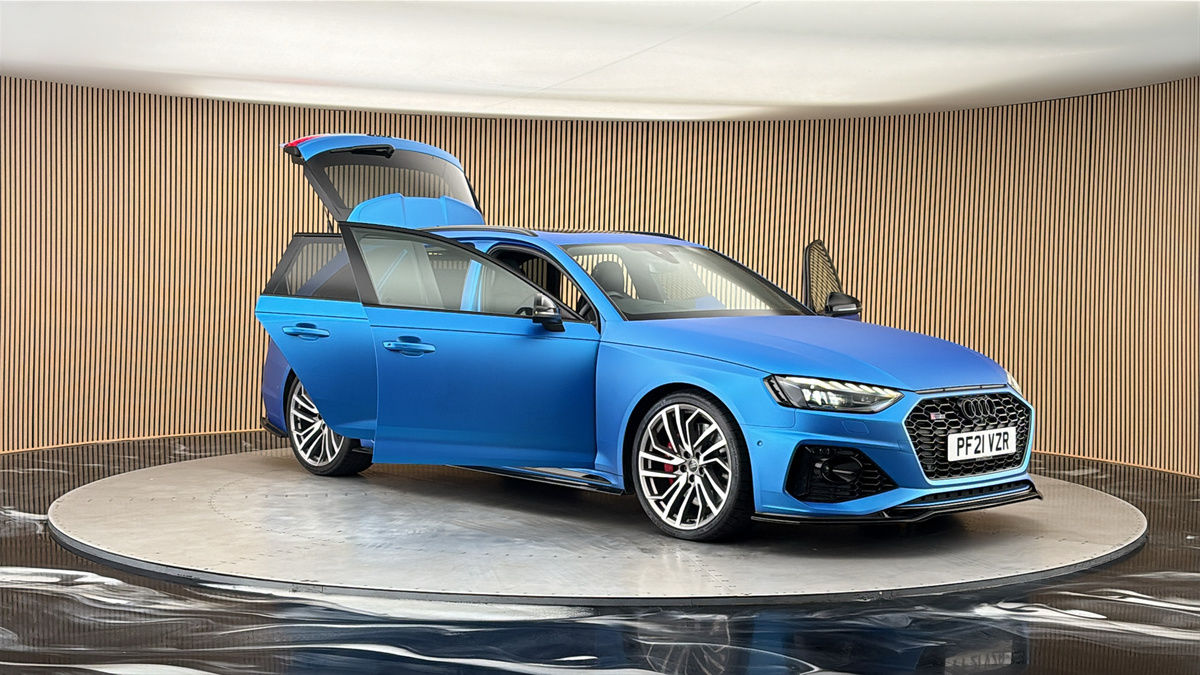 More views of Audi RS4 Avant