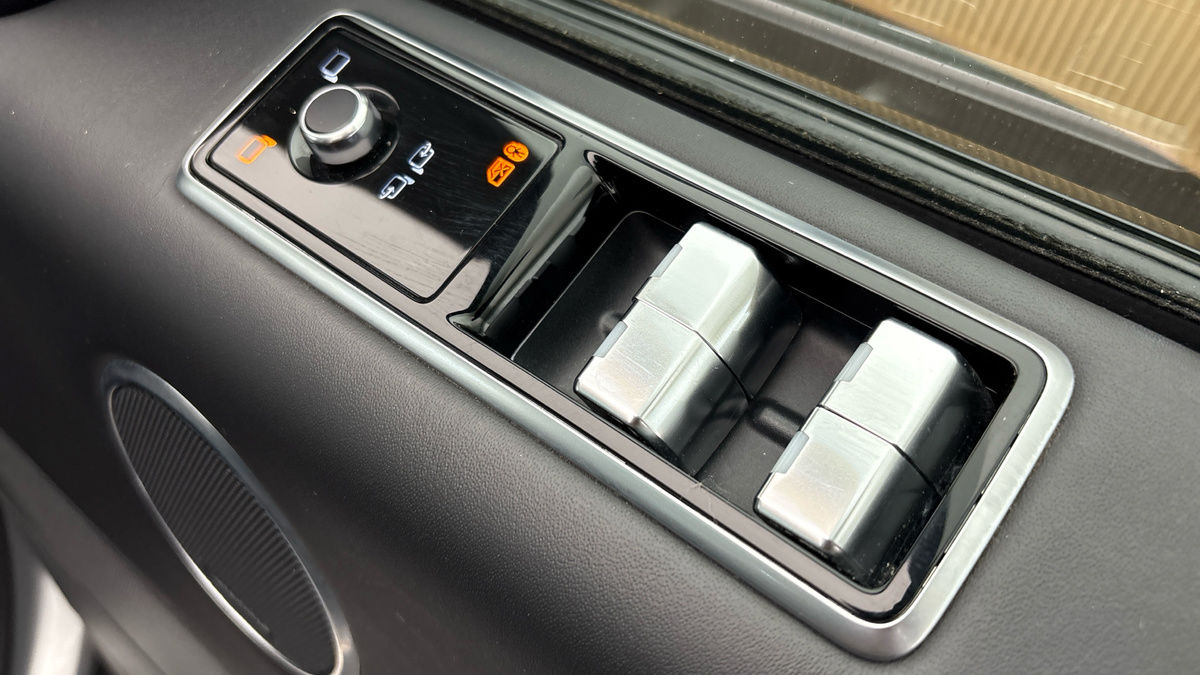 Land Rover Range Rover Sport Image 29