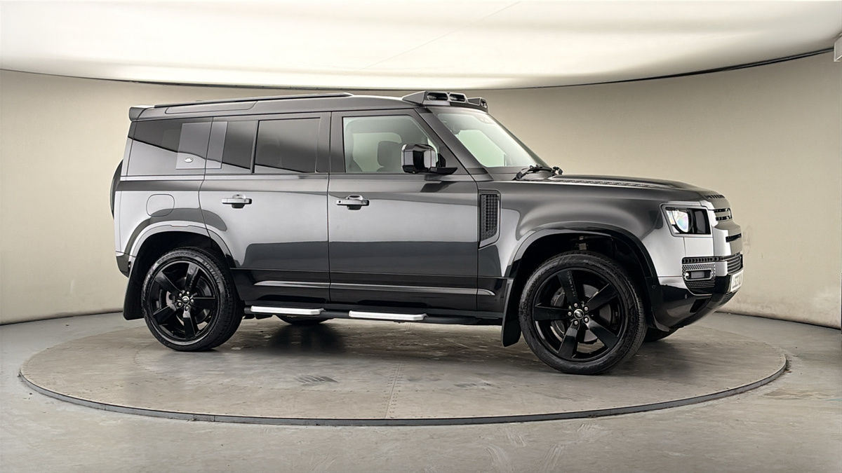 More views of Land Rover Defender 110