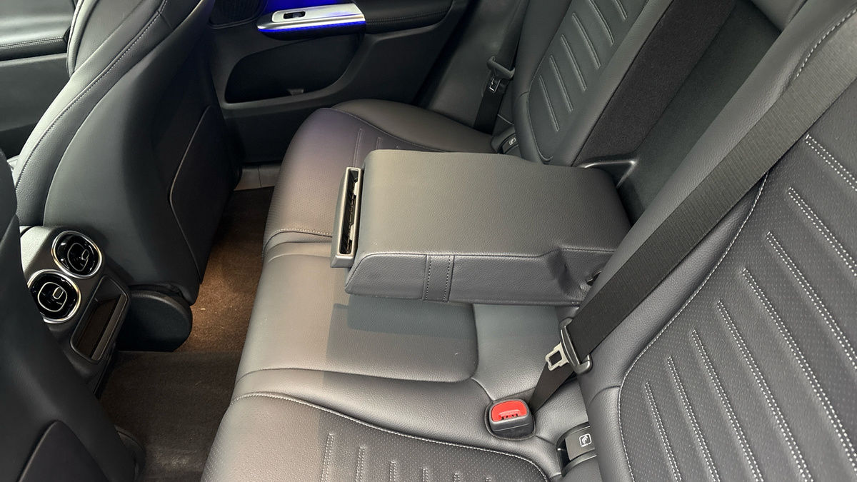 Mercedes-Benz GLC Image 9