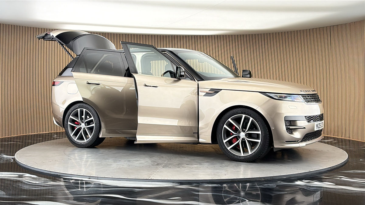 More views of Land Rover Range Rover Sport