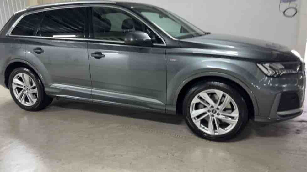 More views of Audi Q7