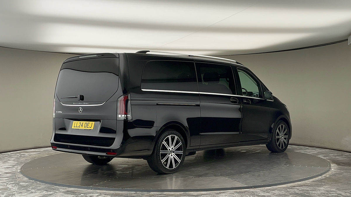 Mercedes-Benz V Class Image 21