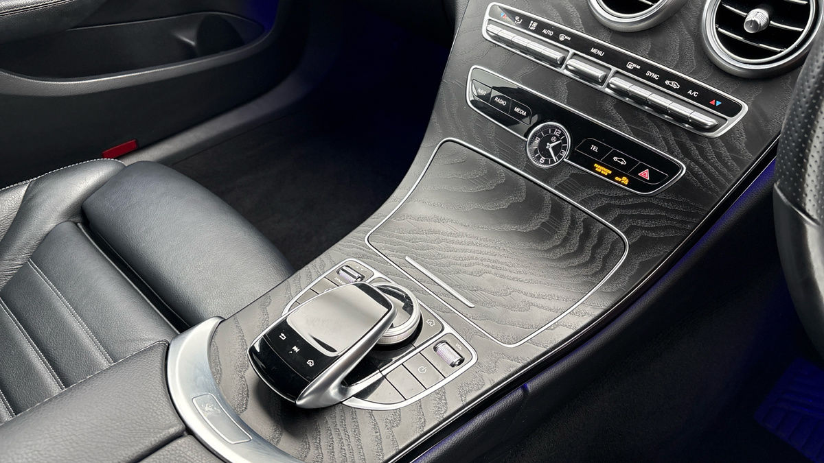 Mercedes-Benz C Class Image 18