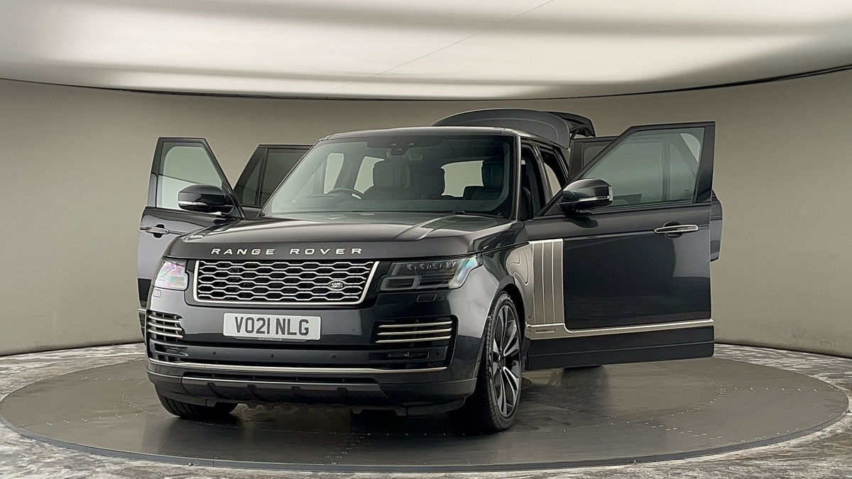 More views of Land Rover Range Rover