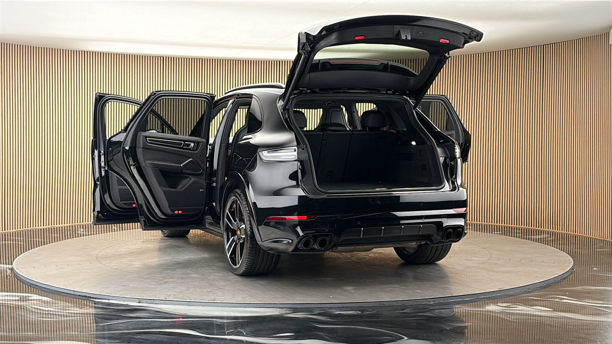 More views of Porsche Cayenne