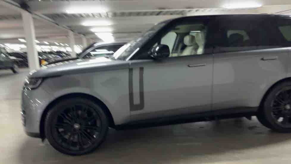 More views of Land Rover Range Rover