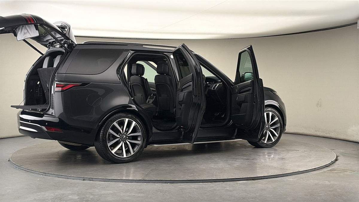 More views of Land Rover Discovery