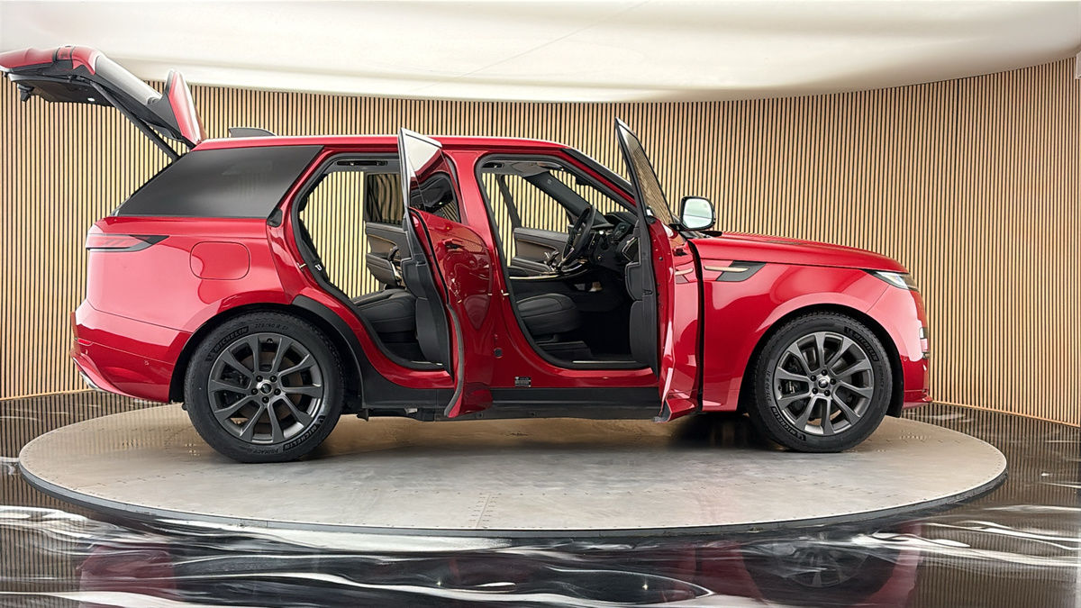 More views of Land Rover Range Rover Sport