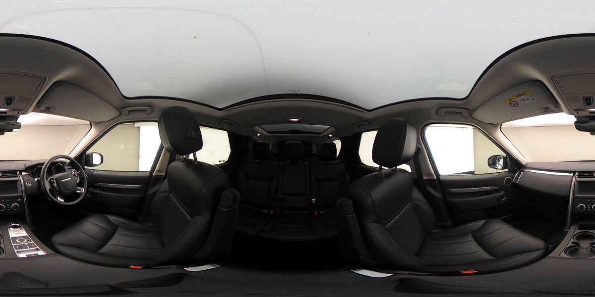 More views of Land Rover Discovery