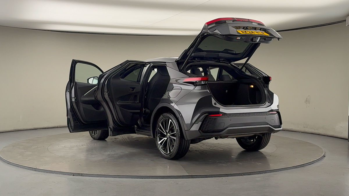 Toyota C-HR Image 23