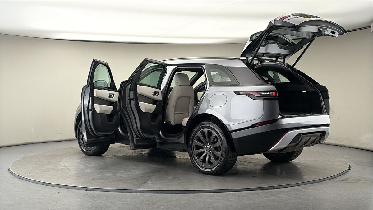 More views of Land Rover Range Rover Velar