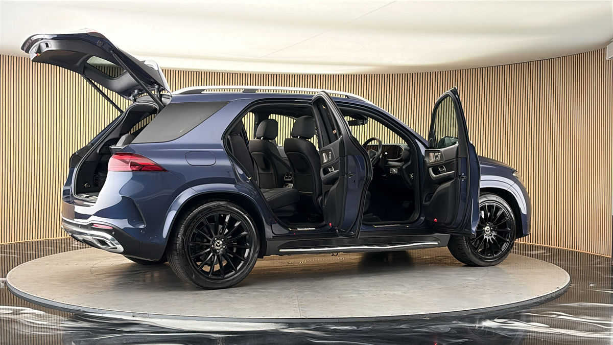 More views of Mercedes-Benz GLE