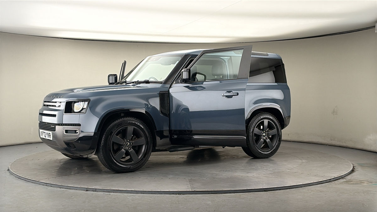 More views of Land Rover Defender 90