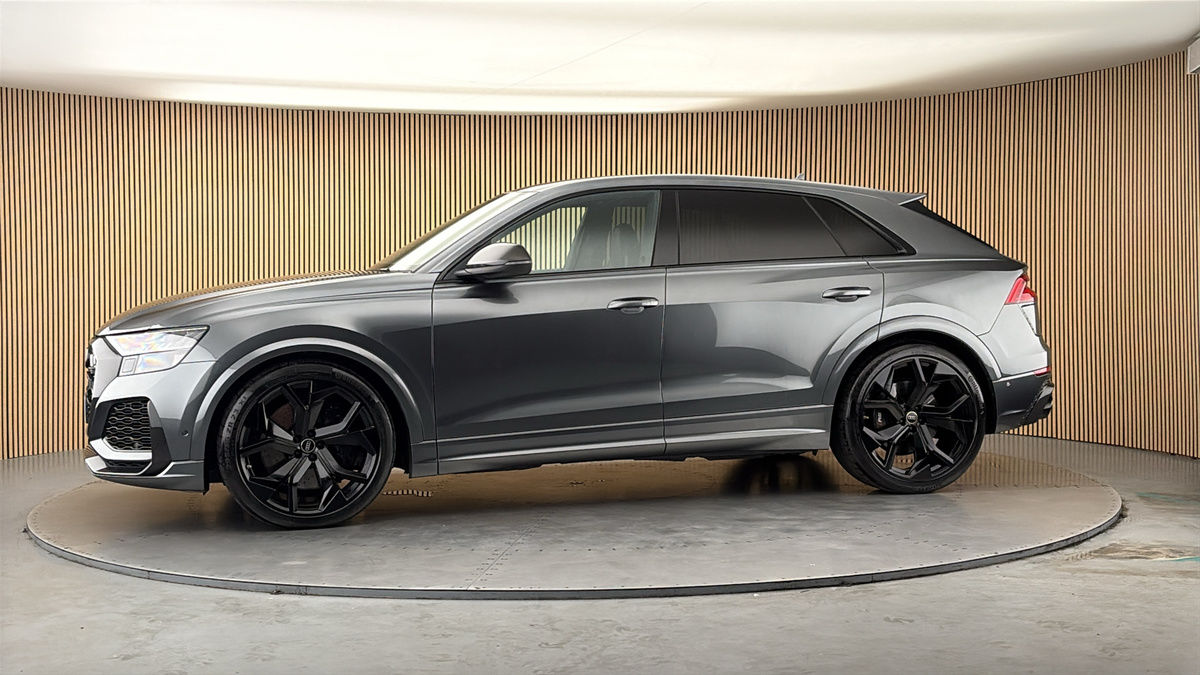 More views of Audi RSQ8