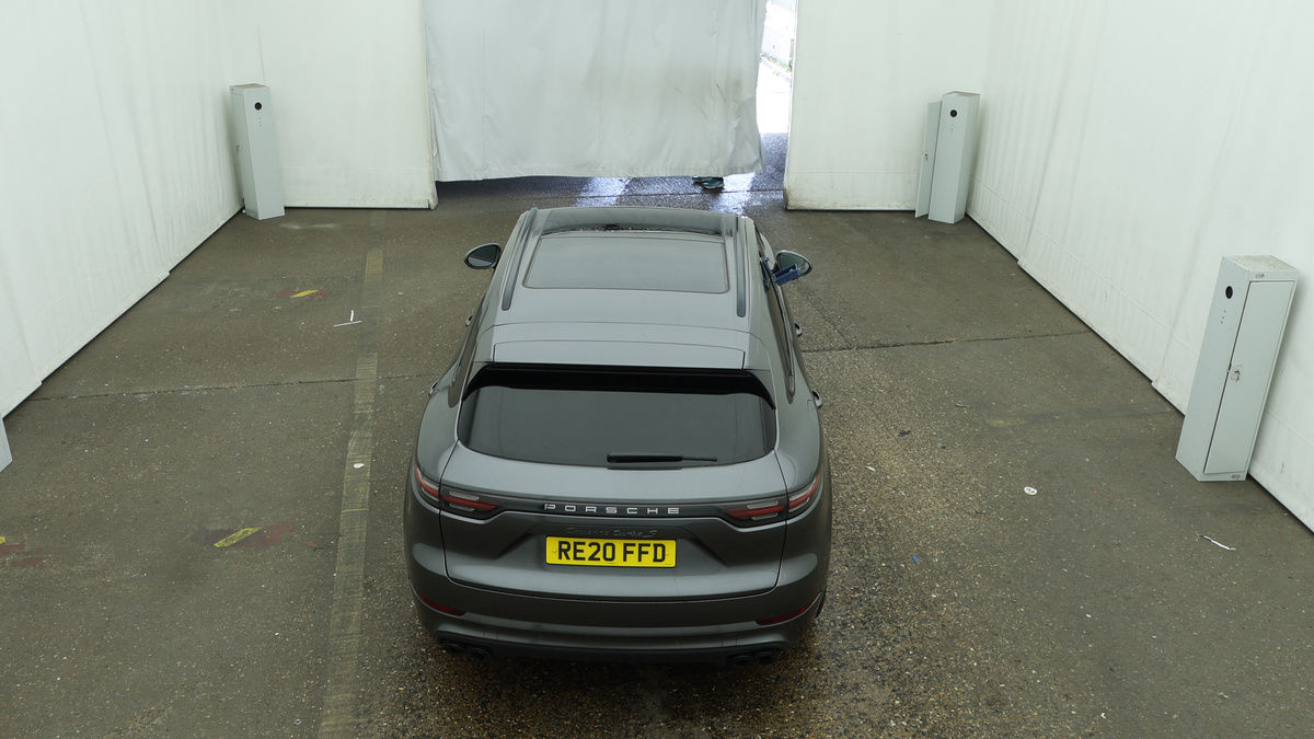 Porsche Cayenne Image 8