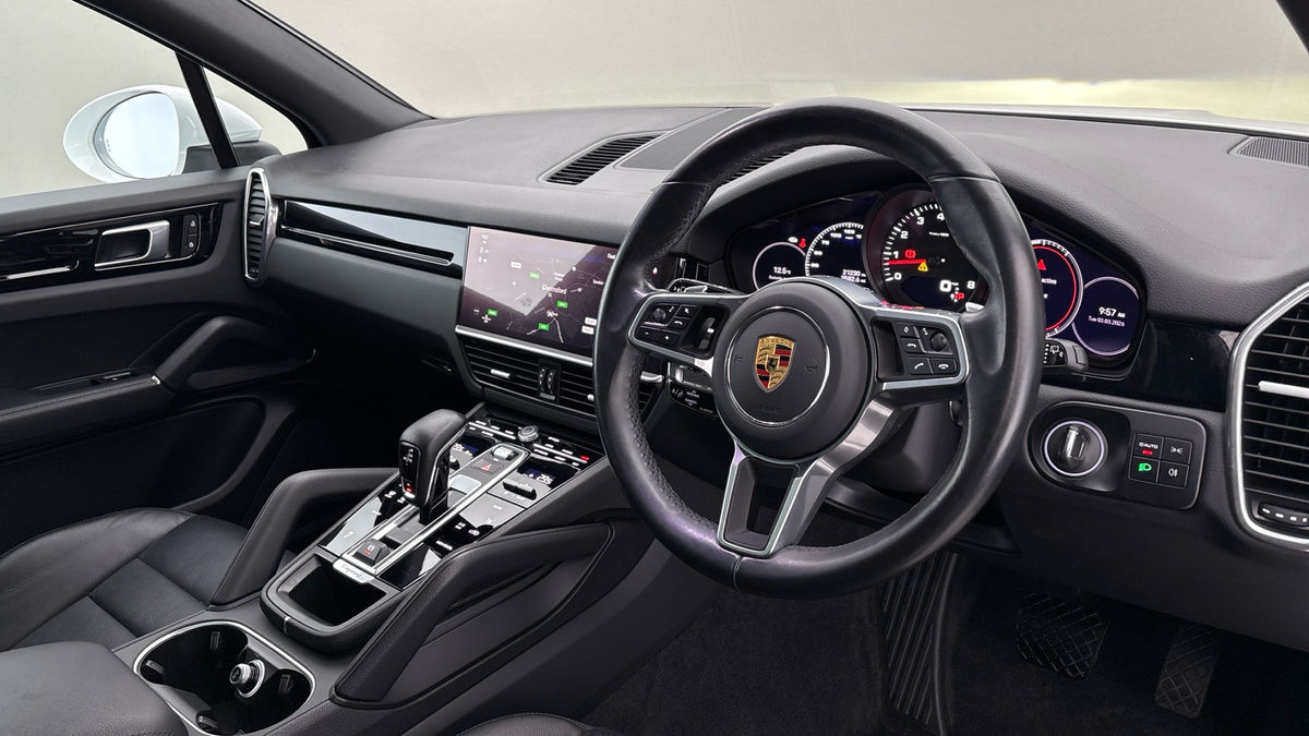 Porsche Cayenne Image 5