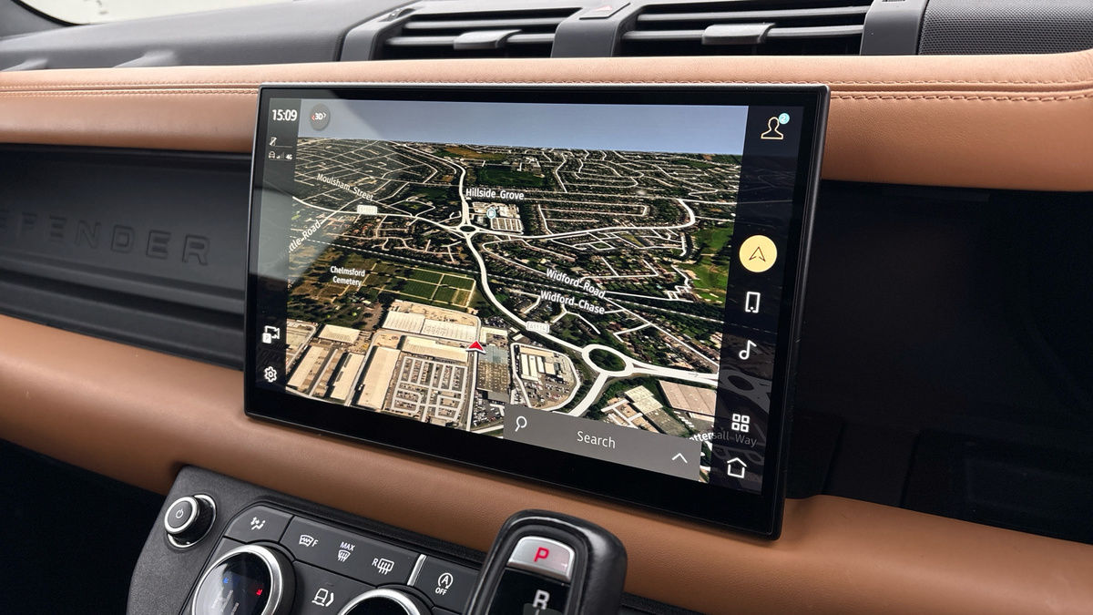 Land Rover Defender 90 Image 17