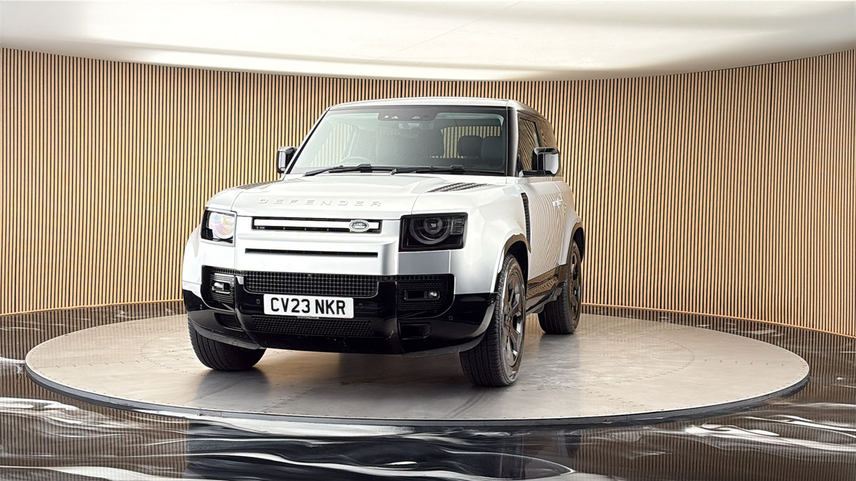 More views of Land Rover Defender 90