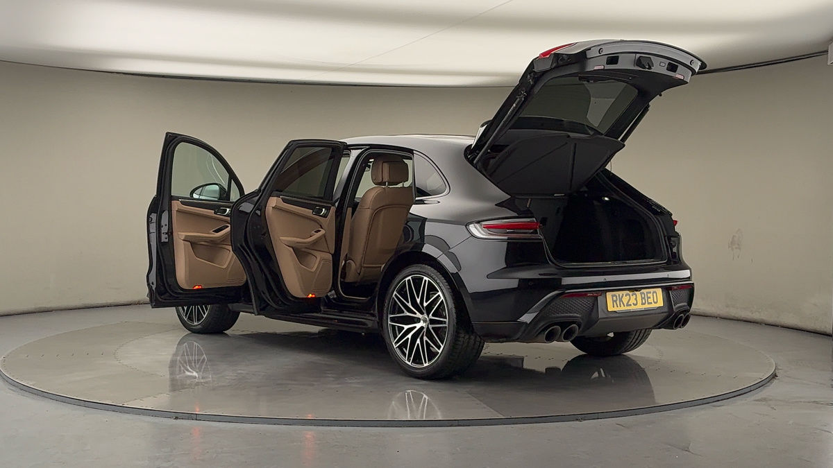 More views of Porsche Macan