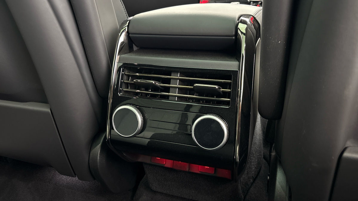 Land Rover Range Rover Sport Image 28