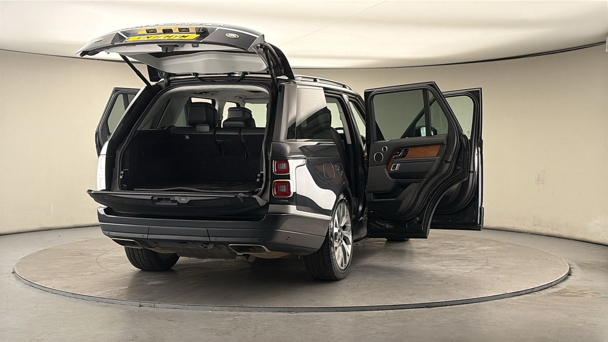 More views of Land Rover Range Rover