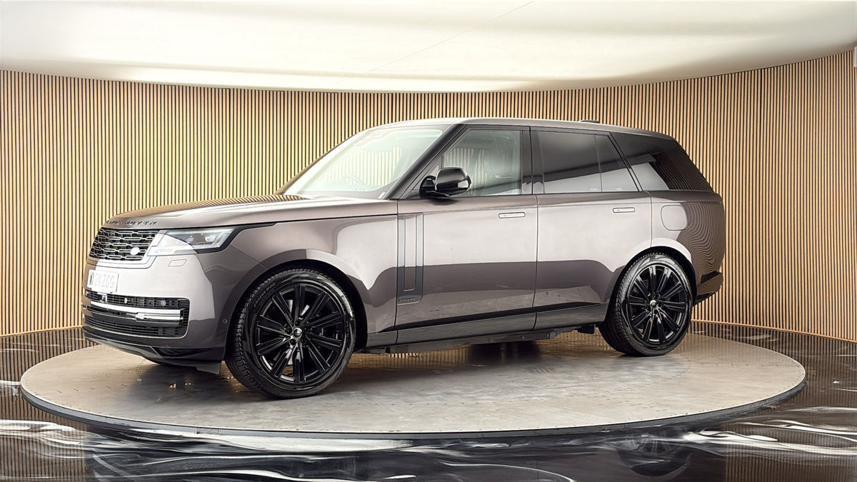 More views of Land Rover Range Rover