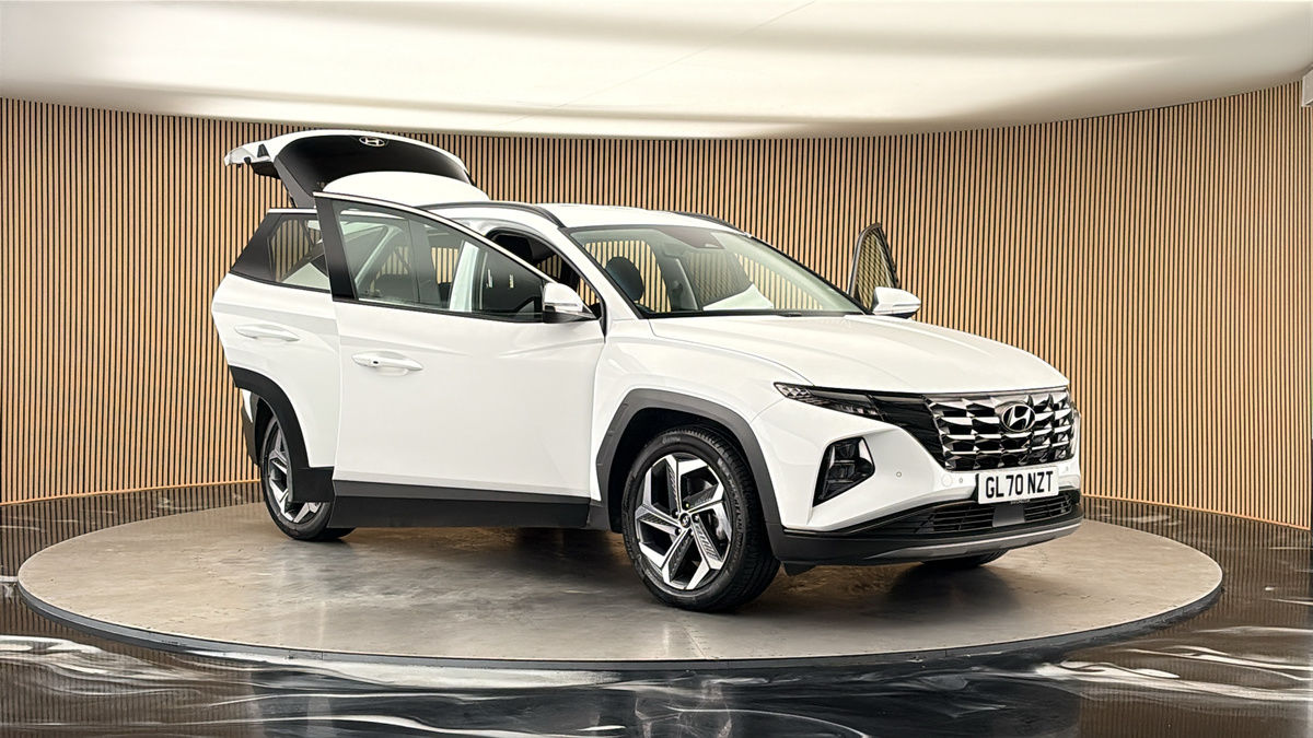 More views of Hyundai TUCSON