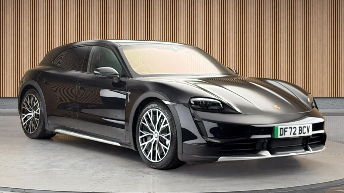 Porsche Taycan Sticky Header Image